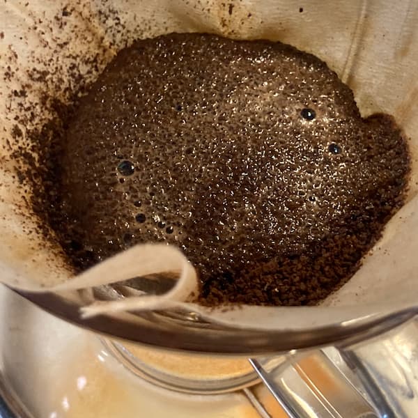 手紙社コーヒー豆”コーヒーのうた　浅煎り”はきれいに膨らむ